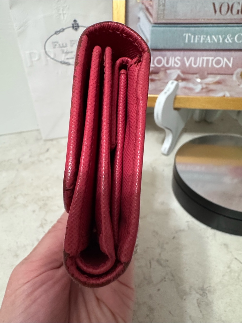 Prada Women’s Pink Saffiano wallet - Picture 3 of 9